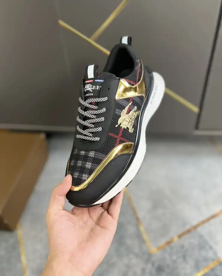 hype Burberry Sneakers