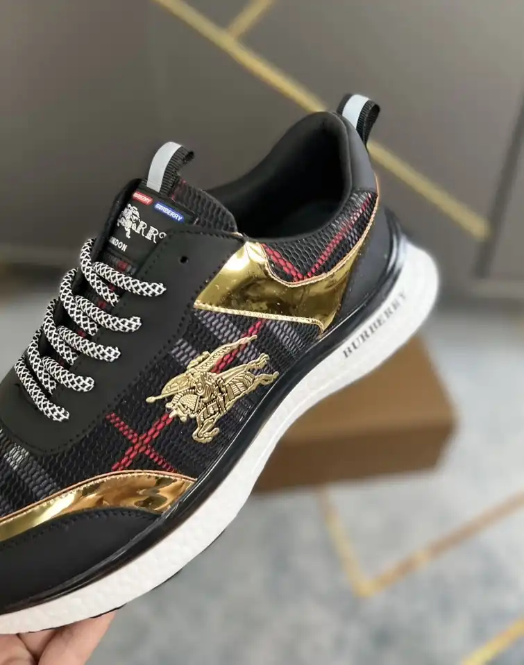 hype Burberry Sneakers