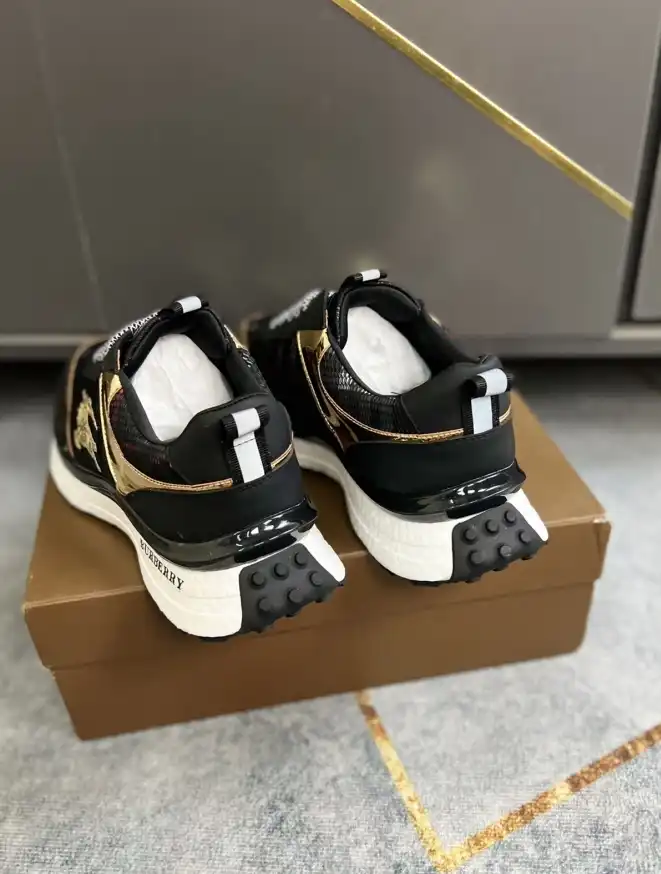 hype Burberry Sneakers