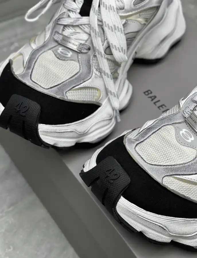 hype Balenciaga Sneakers