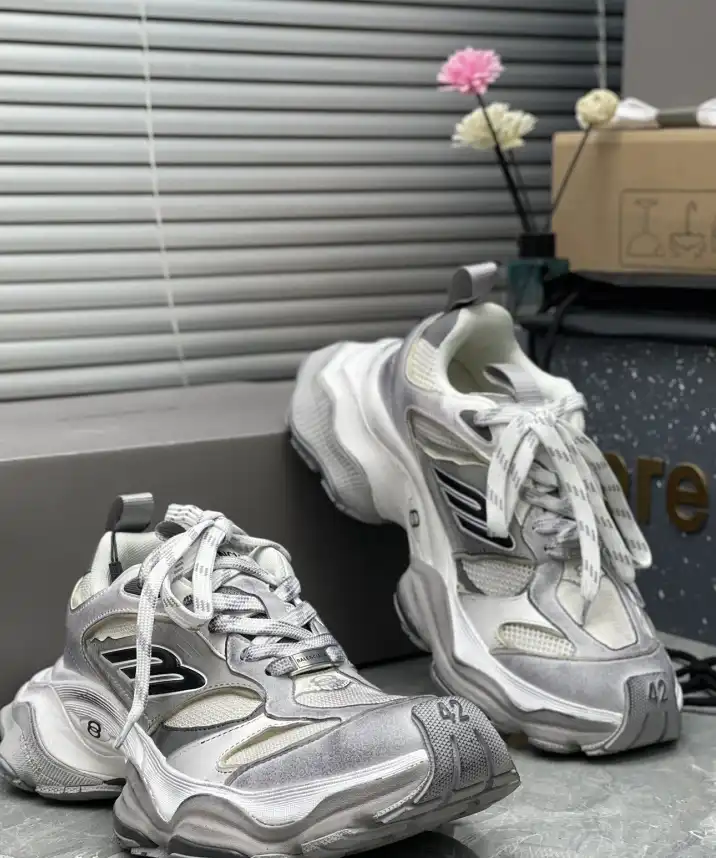 hype Balenciaga Sneakers