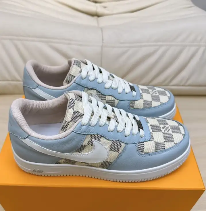 hype Louis Vuitton Sneakers