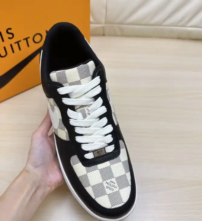 hype Louis Vuitton Sneakers