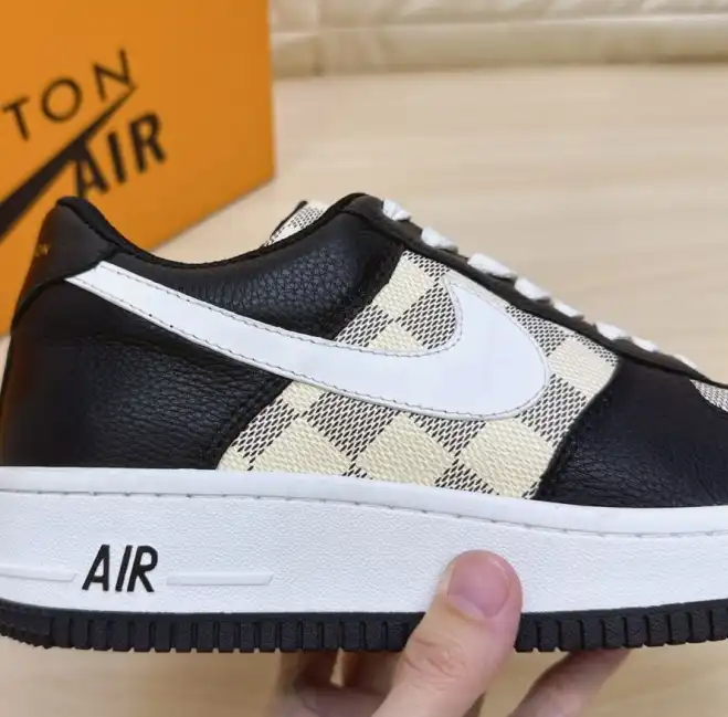 hype Louis Vuitton Sneakers