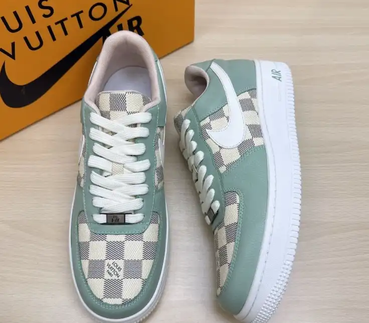 hype Louis Vuitton Sneakers