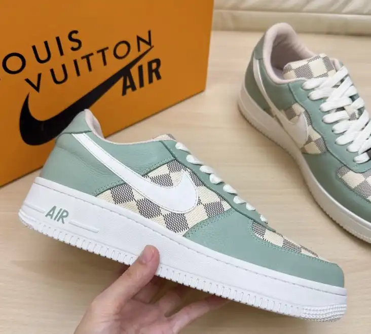 hype Louis Vuitton Sneakers