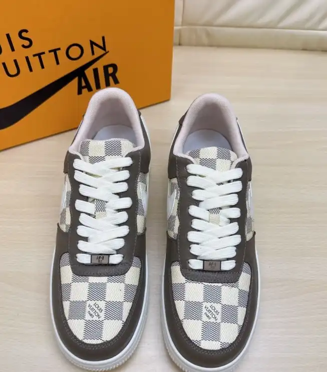 hype Louis Vuitton Sneakers