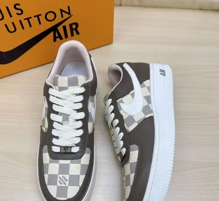 hype Louis Vuitton Sneakers