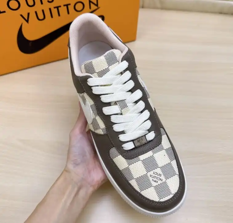 hype Louis Vuitton Sneakers