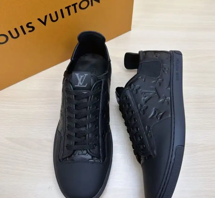 hype Louis Vuitton Sneakers