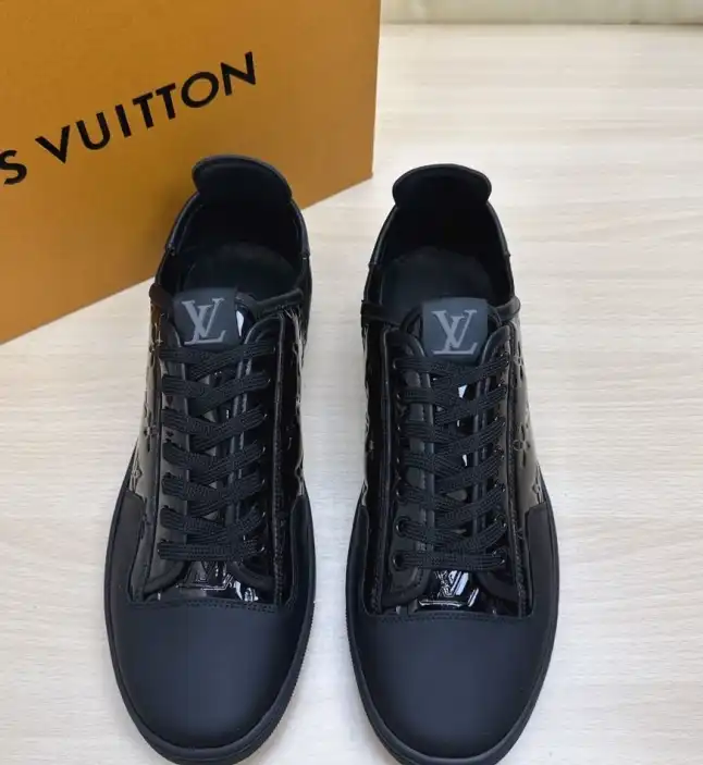 hype Louis Vuitton Sneakers