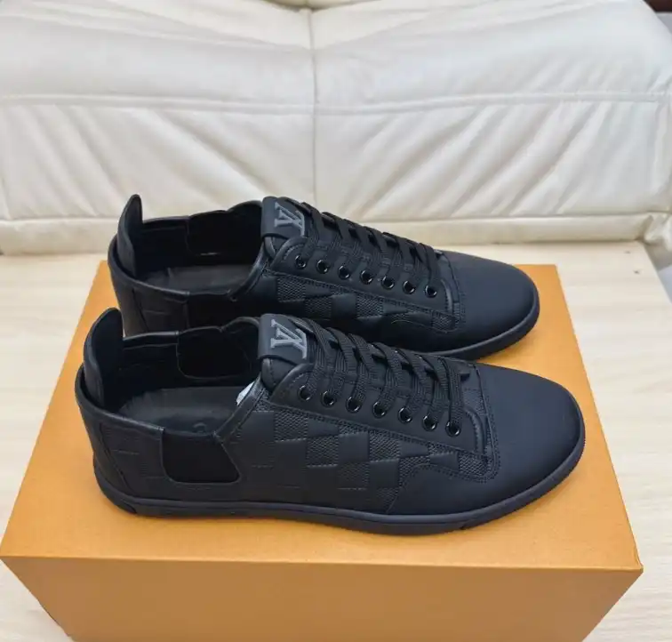 hype Louis Vuitton Sneakers