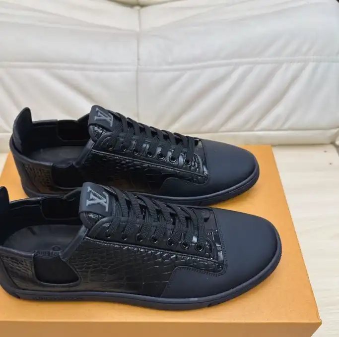 hype Louis Vuitton Sneakers