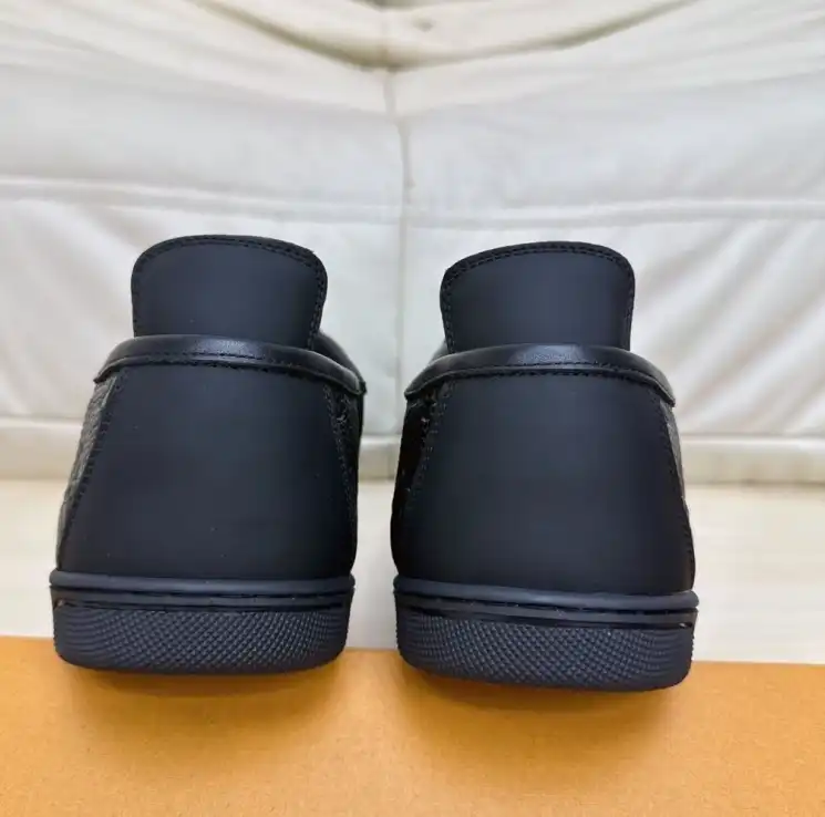 hype Louis Vuitton Sneakers