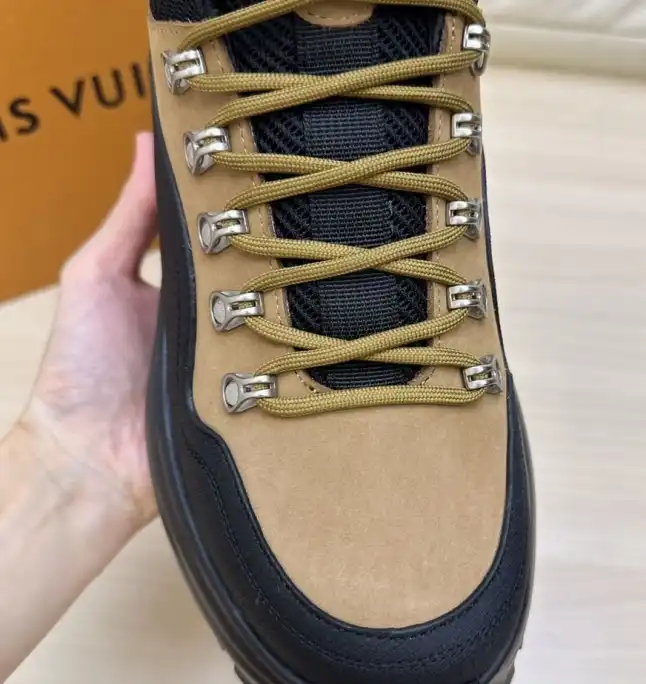 hype Louis Vuitton Sneakers