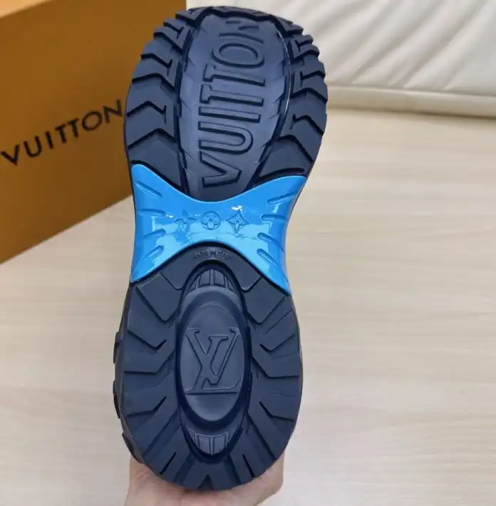 hype Louis Vuitton Sneakers