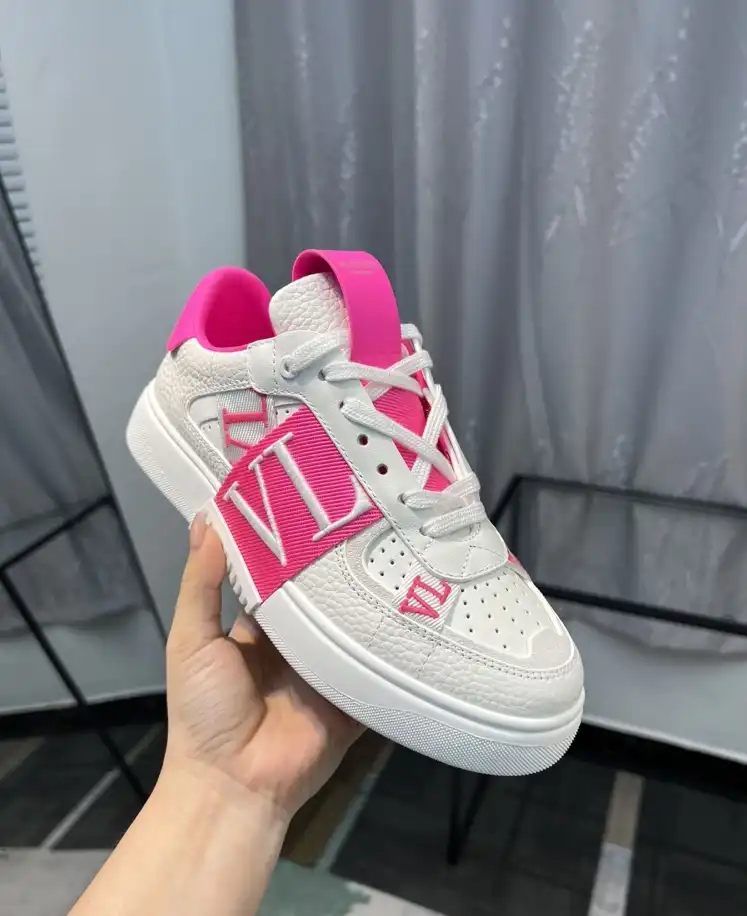 hype Valentino Sneakers