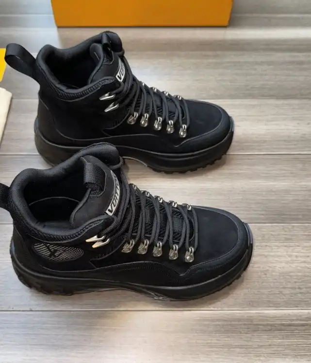 hype Louis Vuitton Sneakers