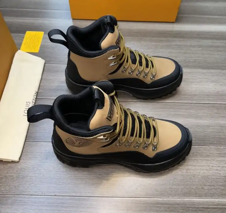 hype Louis Vuitton Sneakers