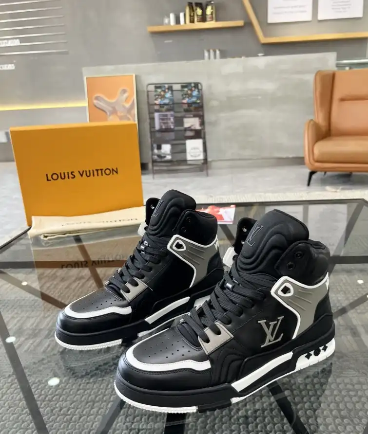 hype Louis Vuitton Sneakers