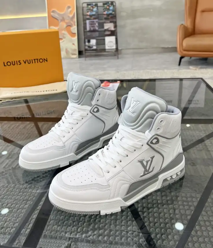 hype Louis Vuitton Sneakers