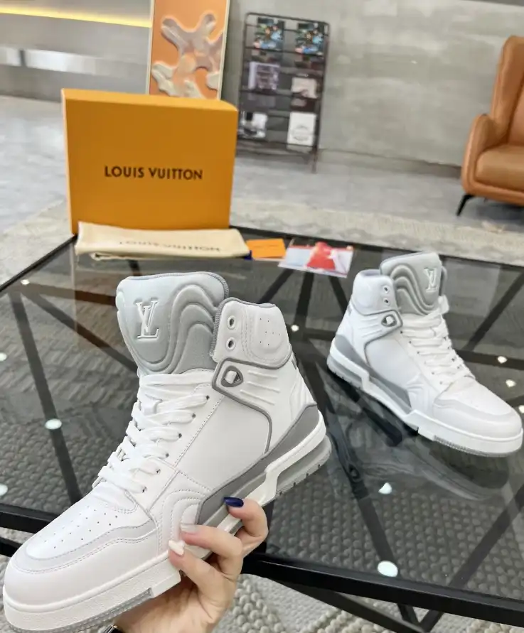 hype Louis Vuitton Sneakers