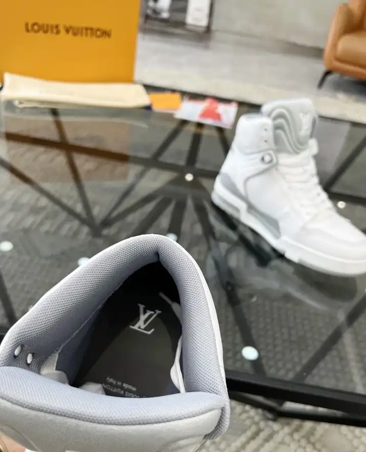 hype Louis Vuitton Sneakers