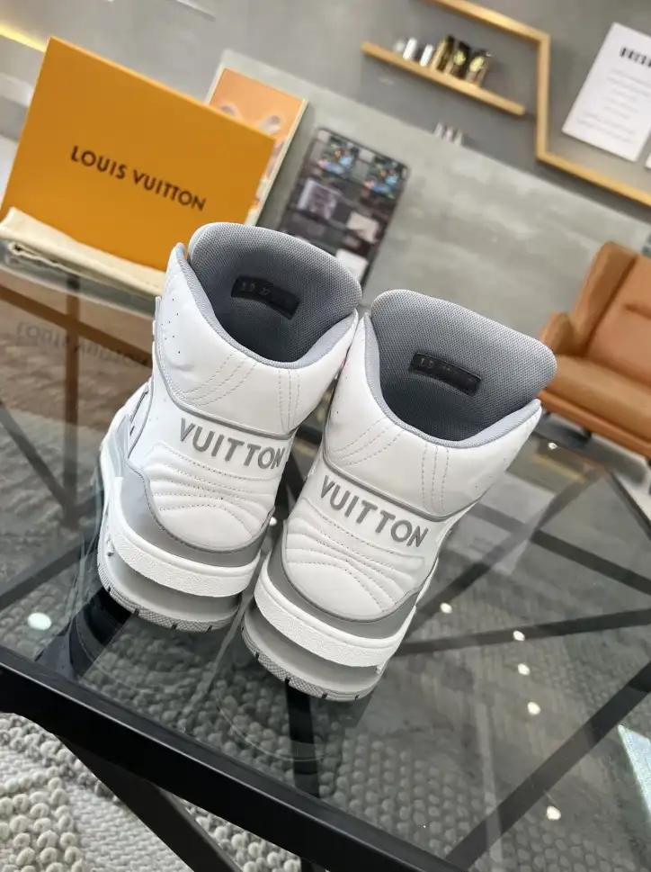 hype Louis Vuitton Sneakers