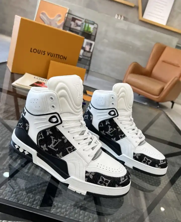 hype Louis Vuitton Sneakers