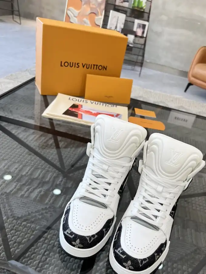 hype Louis Vuitton Sneakers