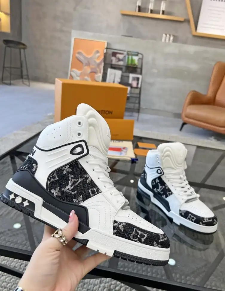 hype Louis Vuitton Sneakers