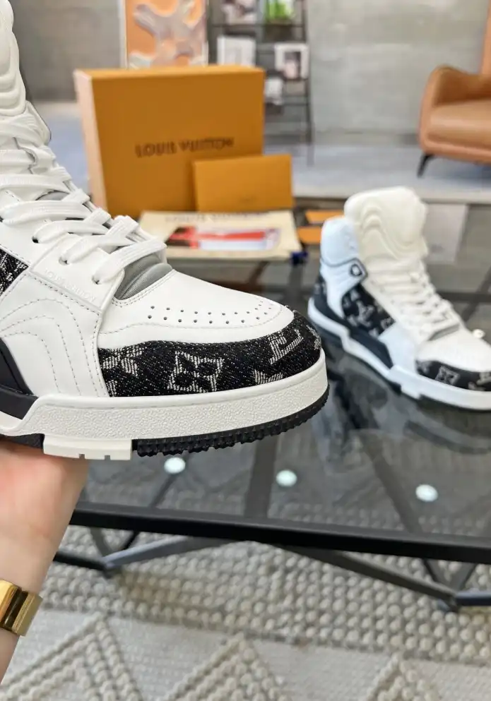 hype Louis Vuitton Sneakers