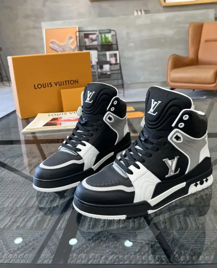 hype Louis Vuitton Sneakers