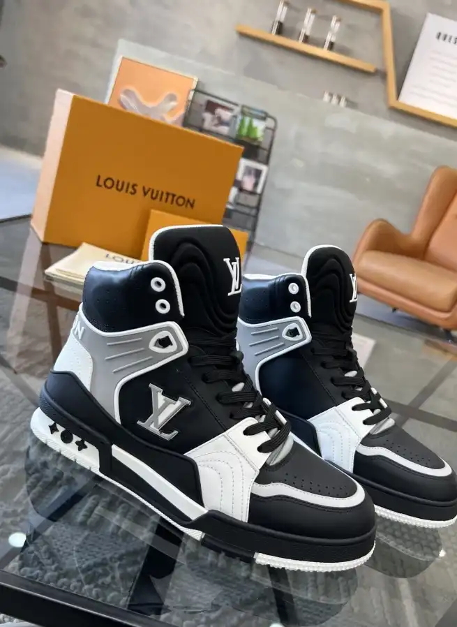 hype Louis Vuitton Sneakers