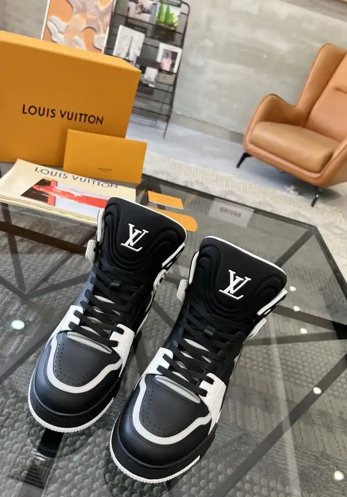 hype Louis Vuitton Sneakers