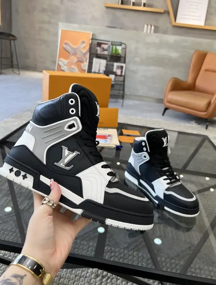 hype Louis Vuitton Sneakers