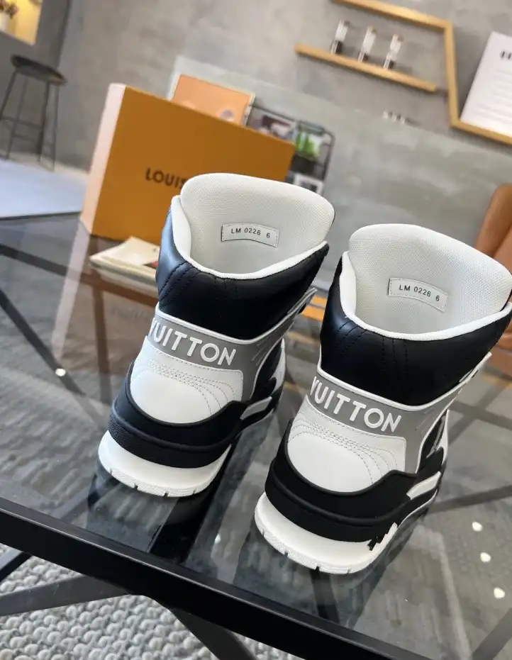 hype Louis Vuitton Sneakers