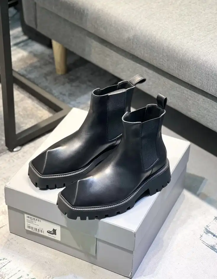 hype Balenciaga Boots