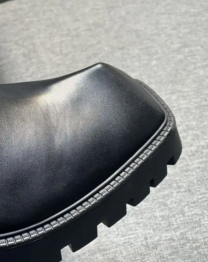 hype Balenciaga Boots