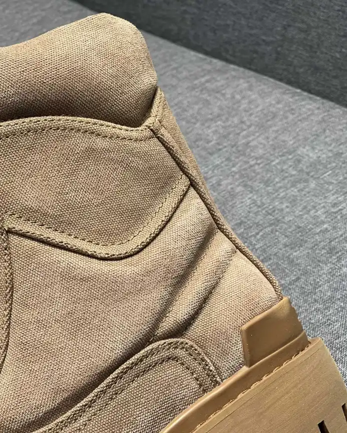 hype Balenciaga Boots