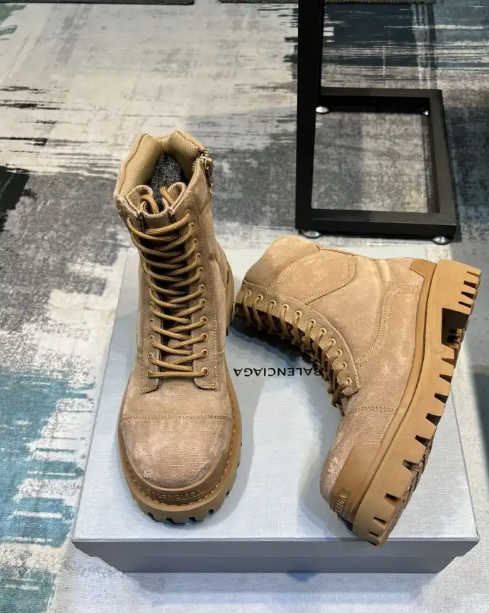 hype Balenciaga Boots