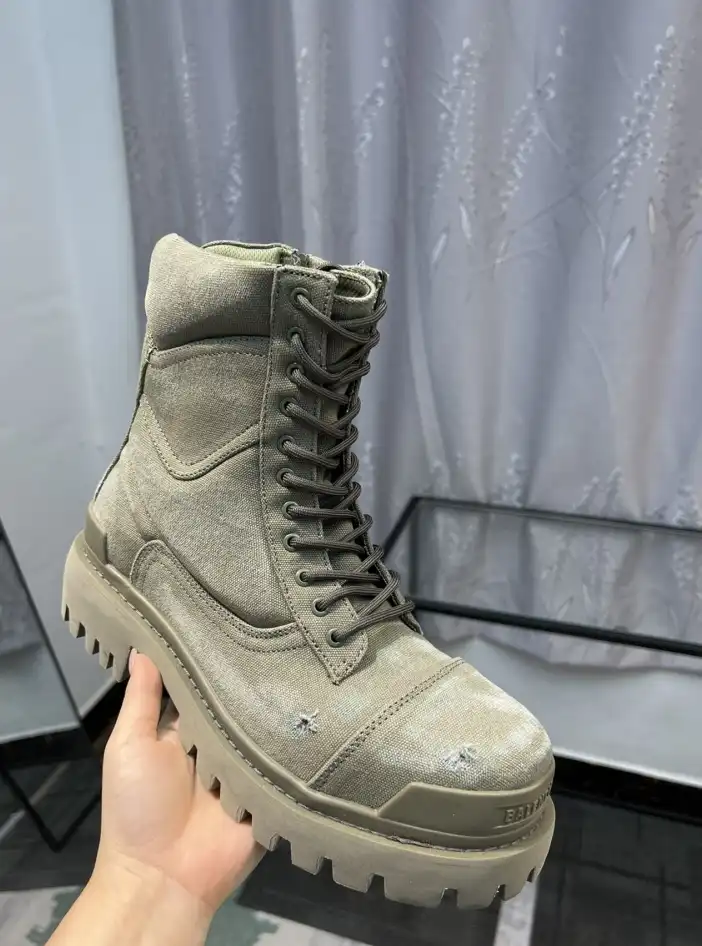 hype Balenciaga Boots