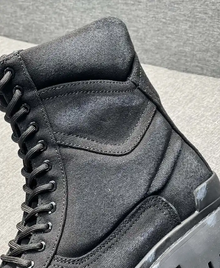 hype Balenciaga Boots