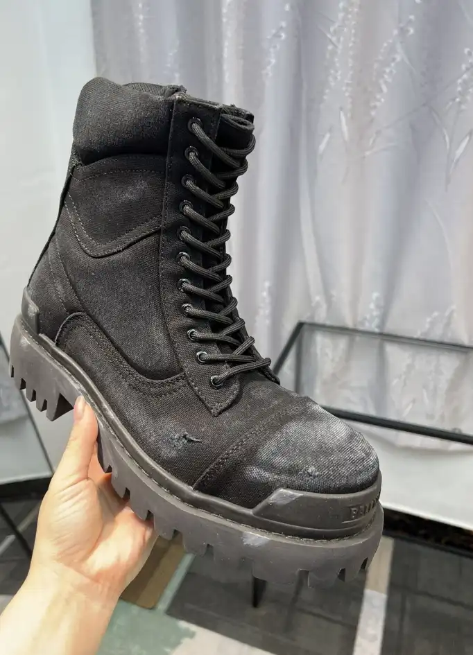 hype Balenciaga Boots