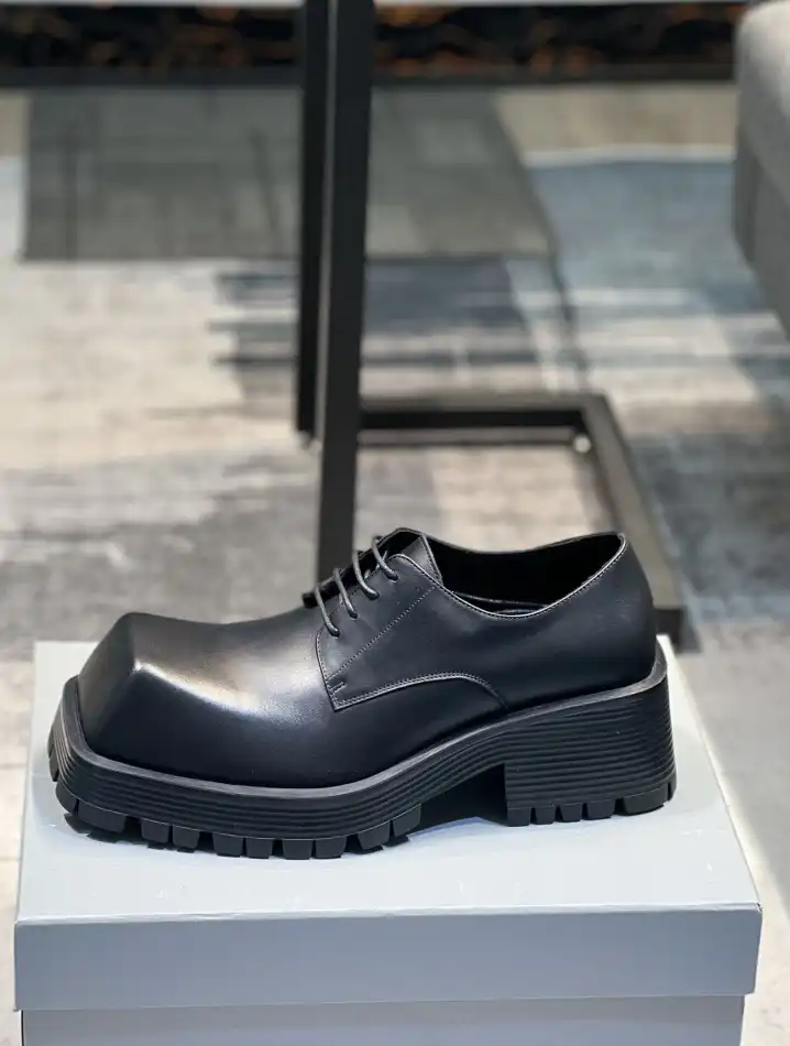 hype Balenciaga Leather Shoes