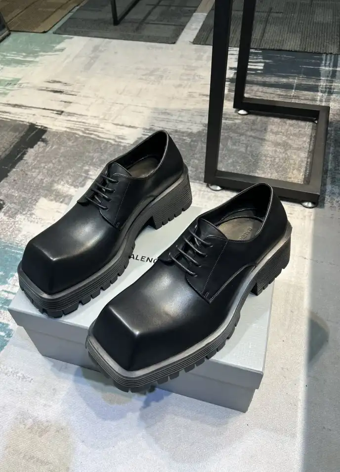 hype Balenciaga Leather Shoes