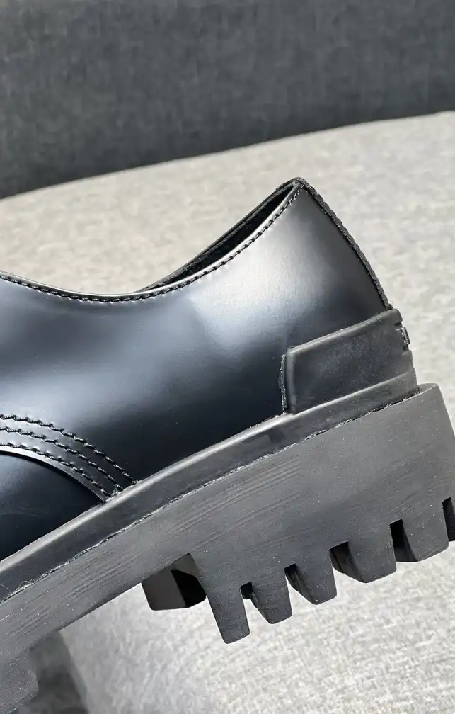 hype Balenciaga Leather Shoes