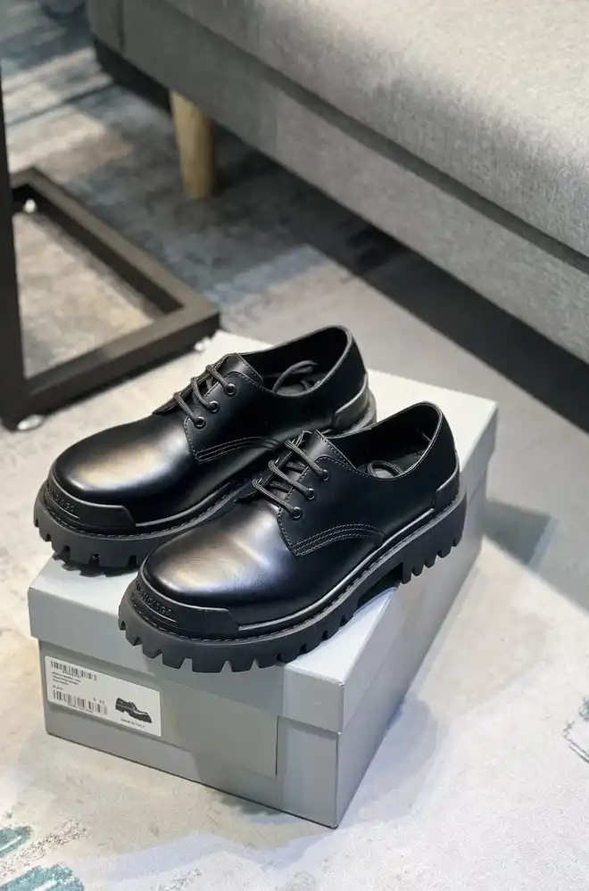 hype Balenciaga Leather Shoes