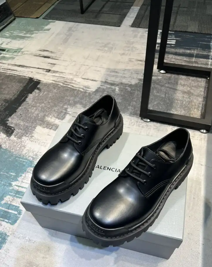 hype Balenciaga Leather Shoes