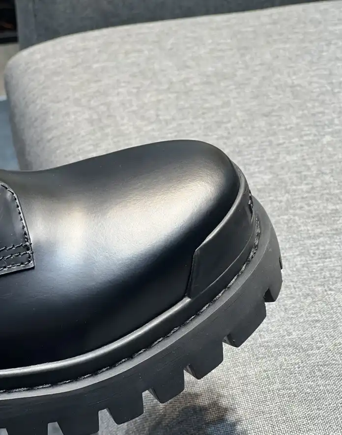 hype Balenciaga Leather Shoes